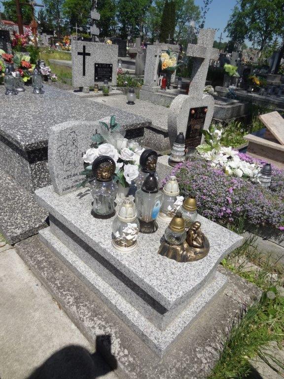 Elwira Lula 1988 Jedlicze i Potok - Grobonet - Wyszukiwarka osób pochowanych